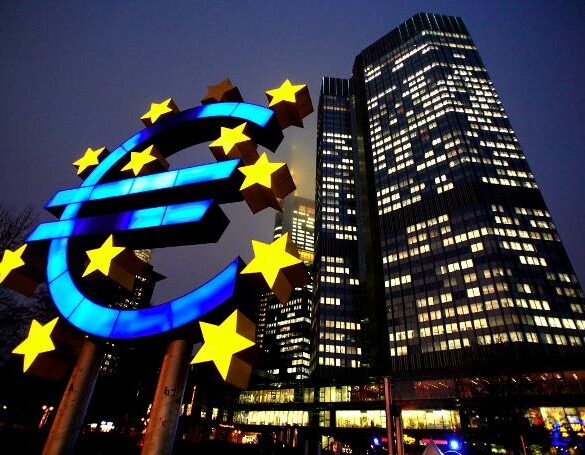 Ευρωπαϊκή Κεντρική Τράπεζα: Προειδοποίηση για επιβράδυνση της οικονομίας και «ανταγωνισμό» από την Κίνα