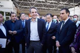 Eπίσκεψη Μητσοτάκη στο Τζάνειο: “Το ΕΣΥ αλλάζει”