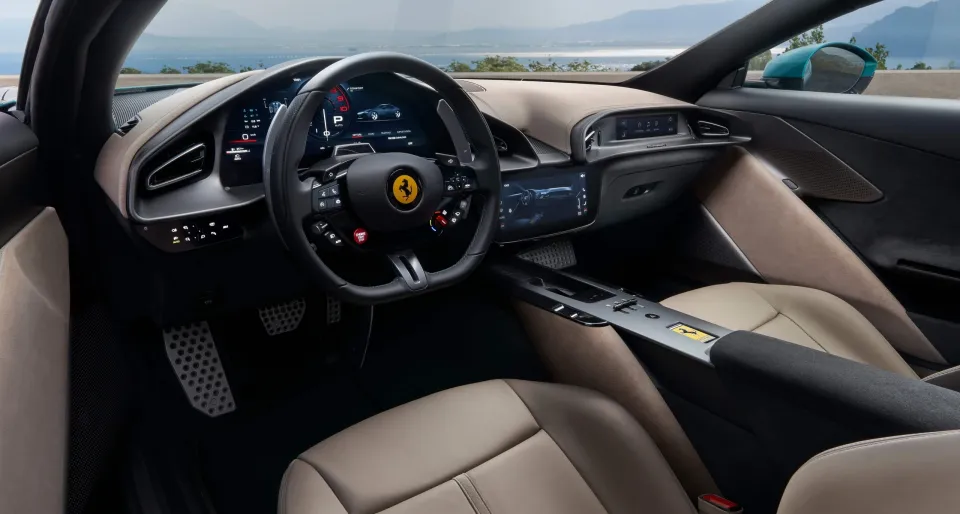 Η Ferrari αποκάλυψε την ολοκαίνουργια Amalfi 3 fineview ferrari 2