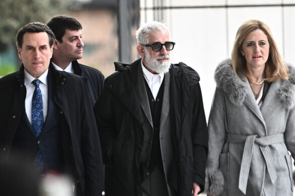 Πέτρος Φιλιππίδης: Ενταση στη δίκη με Μπιμπίλα – «Έχουν γίνει καταγγελίες και για σένα»