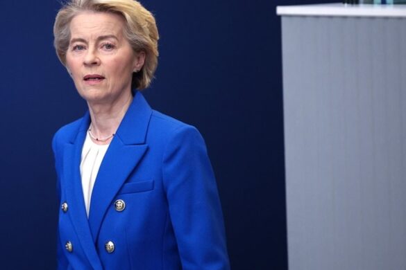 Η Φον ντερ Λάιεν ελπίζει σε συνάντηση με τον Τραμπ στην κηδεία του Πάπα