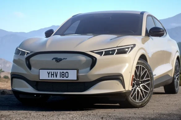 Ford Mustang Mach-E 2025: Διακριτικό facelift με πρακτικές βελτιώσεις