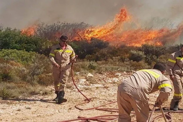 Φωτιές σε Φλογεραίικα Ερυμάνθου και Παυλόκαστρο Πατρών