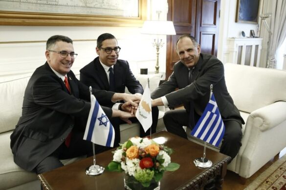 Γεραπετρίτης μετά την τριμερή Ελλάδας-Κύπρου-Ισραήλ: «Στόχος μας η επανενεργοποίηση του “3+1” με τις ΗΠΑ»
