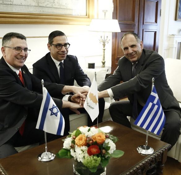 Γεραπετρίτης μετά την τριμερή Ελλάδας-Κύπρου-Ισραήλ: «Στόχος μας η επανενεργοποίηση του “3+1” με τις ΗΠΑ»