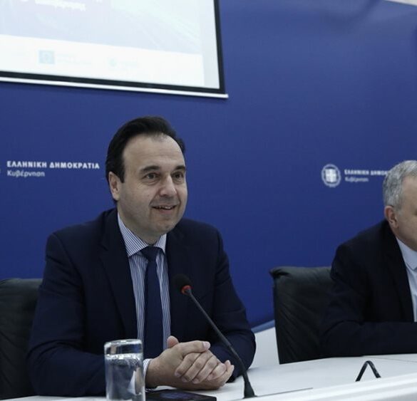 “Εργοστάσιο Τεχνητής Νοημοσύνης” στην Ελλάδα: “Κάτι μεγάλο ξεκινά” διεμήνυσε ο Δ. Παπαστεργίου