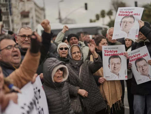 Κράτηση Ιμάμογλου – Η Τουρκία συλλαμβάνει 11 άτομα για τα καλέσματα σε εμπορικό μποϊκοτάζ