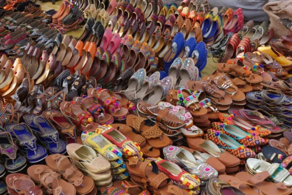 Σάλος στην Ινδία για τη νέα κολεξιόν υποδημάτων της Prada – Διαμάχη για μία παράδοση του 12ου αιώνα