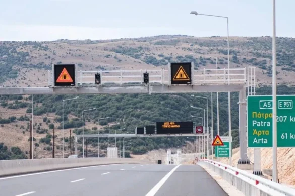 Διακοπή της κυκλοφορίας στην Ιόνια Οδό λόγω της φωτιάς στη Πρέβεζα