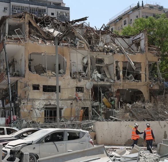 Το Ιράν προκάλεσε ζημιές ύψους $3 δισ. με τα πυραυλικά πλήγματα στο Ισραήλ
