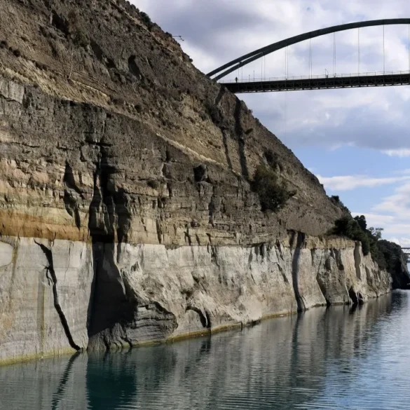 Νεκρός εντοπίστηκε κυβερνήτης ιστιοφόρου στην διώρυγα της Κορίνθου – Διενεργείται προανάκριση από το Λιμενικό