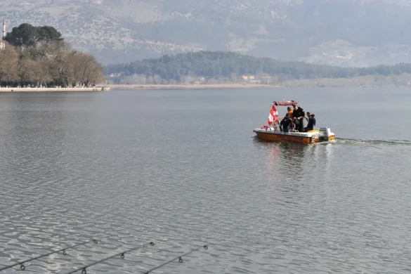 Ιωάννινα – Θρίλερ με σορό ηλικιωμένης που βρέθηκε να επιπλέει στη λίμνη Παμβώτιδα