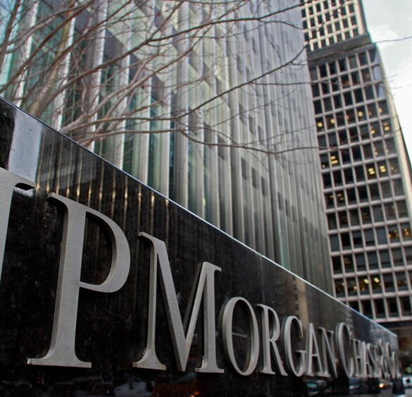 JP Morgan – “Ταύρος” για τα ομόλογα και τις μετοχές της Ελλάδας