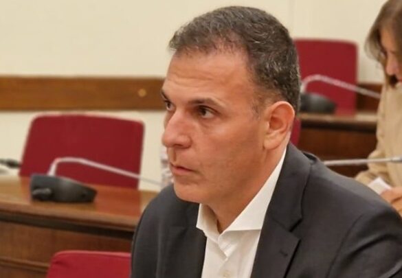 Παραιτήθηκε από βουλευτής του ΣΥΡΙΖΑ ο Γ. Καραμέρος