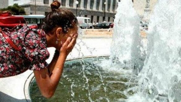 Έκτακτο Δελτίο ΕΜΥ: «Ψήνεται» στους 44 βαθμούς η χώρα