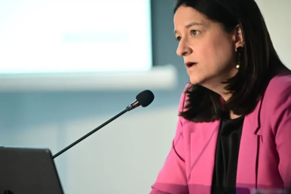 Κεραμέως : Η αύξηση του κατώτατου μισθού ωφελεί 1,6 εκατ. πολίτες