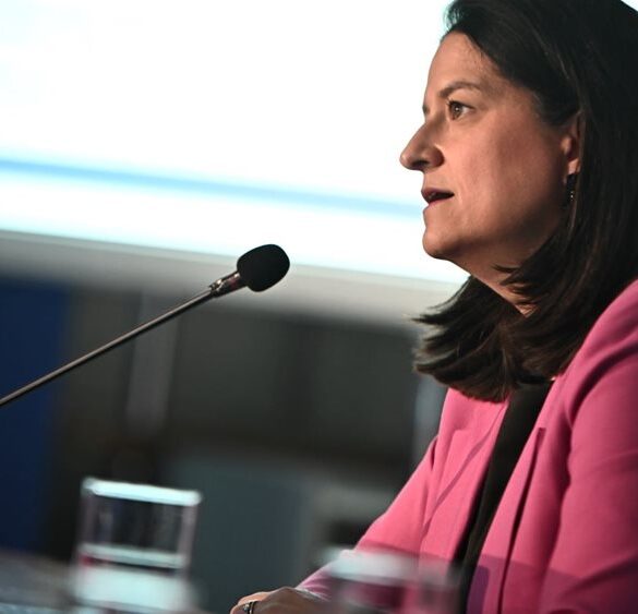 Ν. Κεραμέως : Σήμερα και αύριο στο Περιστέρι, 230 επιχειρήσεις προσφέρουν χιλιάδες θέσεις εργασίας