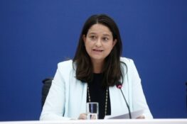 Κεραμέως: Οι μισθοί δεν θα κρίνονται από το φύλο
