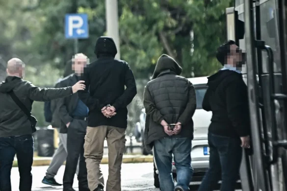 Εξαρθρώθηκε κύκλωμα διακίνησης μεταναστών 