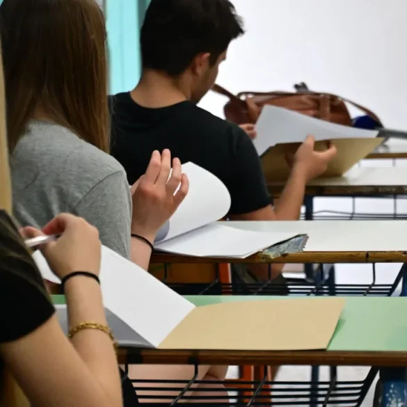 Λασίθι: Μηδενίστηκε γραπτό υποψηφίου των Πανελληνίων – Είχε στυλό με μικρόφωνο και ψείρα στο αυτί