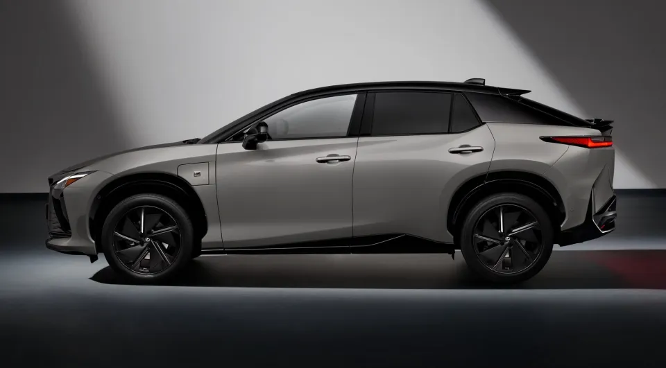 fineview lexus 2