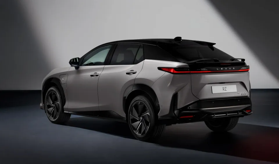 fineview lexus 4