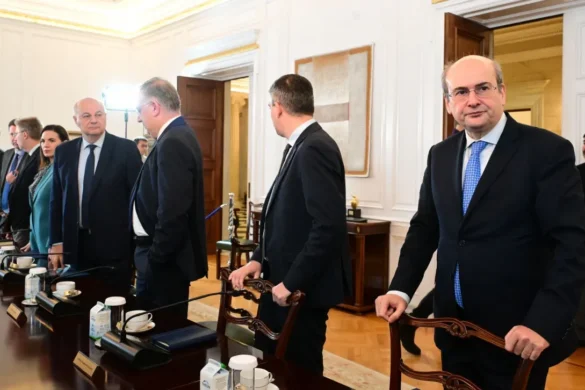 Σύσκεψη στο Μαξίμου για τη λειψυδρία – Καταρτίζεται εθνικό σχέδιο για τη διαχείριση των υδάτων