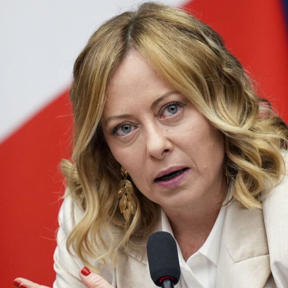 Ιταλία: Σχέδιο Μελόνι για περιορισμό κινεζικών μεριδίων σε μεγάλες εταιρείες – Η περίπτωση της Pirelli