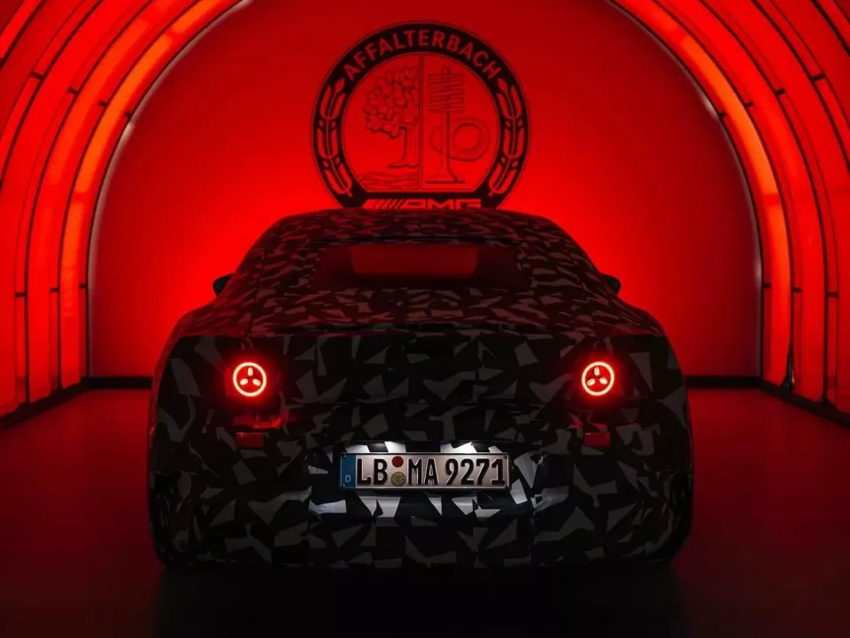 H Mercedes-AMG ετοιμάζει μια νέα σούπερ λιμουζίνα με 1.000+ ίππους 2 fineview mercedes 2 1