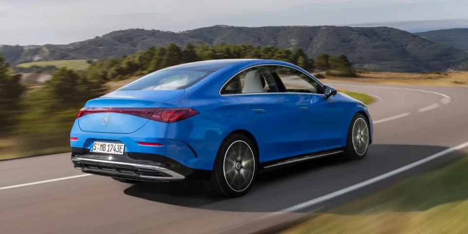 Η νέα Mercedes CLA έχει εντυπωσιακή εμφάνιση και προηγμένη τεχνολογία 2 fineview mercedes
