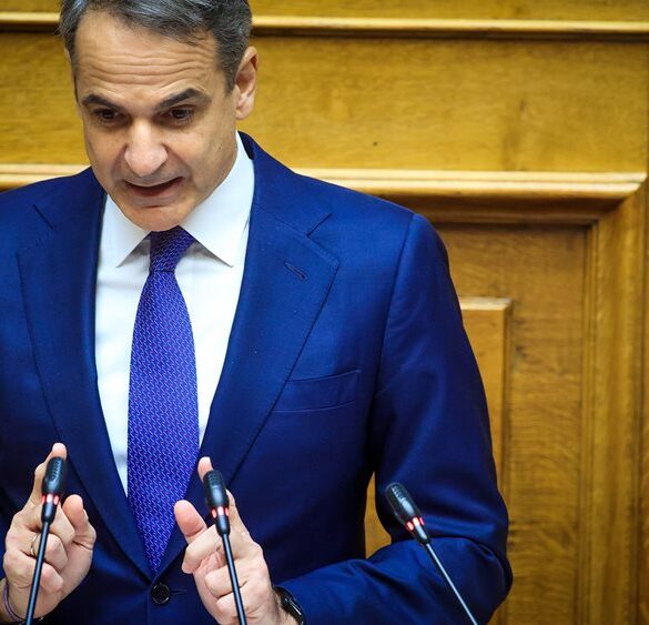 Στη Βουλή η “μητέρα των μαχών” για τα Τέμπη – Σε υψηλούς τόνους η ομιλία του Κ. Μητσοτάκη