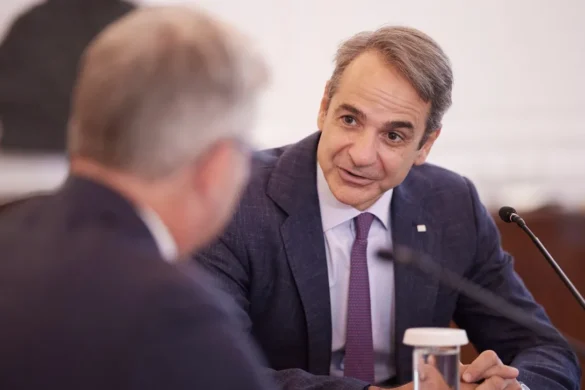 Μητσοτάκης σε Ευρωπαίο Επίτροπο: Να μην παγιωθεί νέα μεταναστευτική οδός στα ανατολικά της Λιβύης