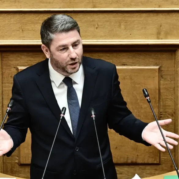Ανδρουλάκης κατά κυβέρνησης: Παίζετε με τους θεσμούς – Υπονομεύετε ευθέως τη Δημοκρατία
