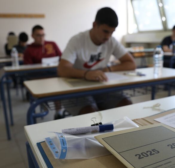 Πανελλήνιες 2026: Οι πρώτες εκτιμήσεις για τις βάσεις – Πτώση σε Νομική, Πολυτεχνικές σχολές και Ιατρική