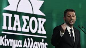 Το «ναρκοπέδιο» των δημοσκοπήσεων και οι «4» συγκρούσεις του ΠΑΣΟΚ