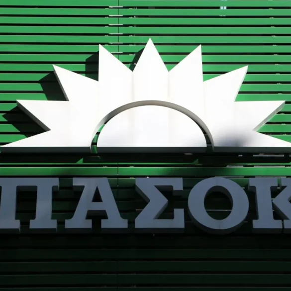 ΠΑΣΟΚ: Ο Πρωθυπουργός οφείλει απαντήσεις – Πότε τον ενημέρωσε ο πιο στενός του συνεργάτης για τα 9.309 “κόκκινα” ΑΦΜ στον ΟΠΕΚΕΠΕ;