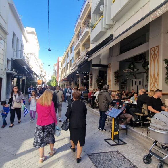 Πάσχα 2025 : Χαμηλότερη του αναμενόμενου η αγοραστική κίνηση στην Πάτρα