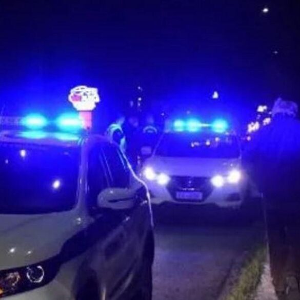 Πάτρα : Συµπλοκή µε καδρόνια και καπνογόνα ανάμεσα σε αναρχικούς και Κύπριους φοιτητές