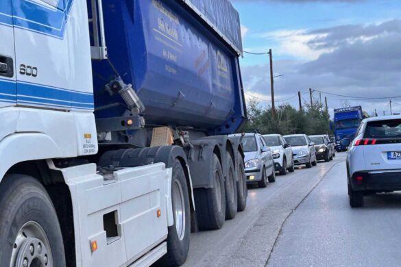 Χαμός στην παλιά εθνική Πατρών-Πύργου – Κυκλοφοριακό λόγω έργων στον υπό κατασκευή αυτοκινητόδρομο – Δείτε φωτο & Βίντεο