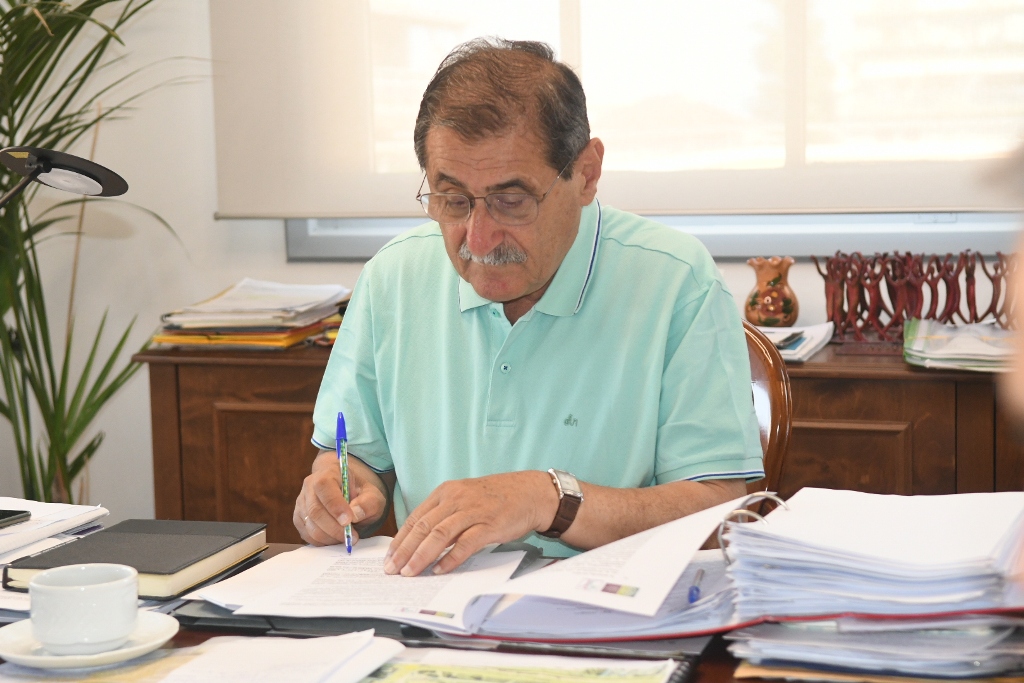 Προάστιο Πάτρας: Υπεγράφη η σύμβαση για την πλατεία Ωκεανίδων 2 fineview peletidis 2