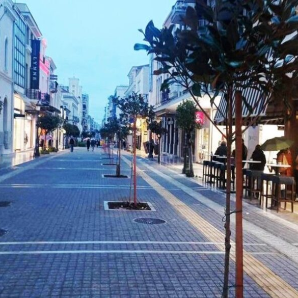 Πάτρα: 37.000 ευρώ για καθίσματα στη Μαιζώνος – Σε εκκρεμότητα ο αστικός εξοπλισμός