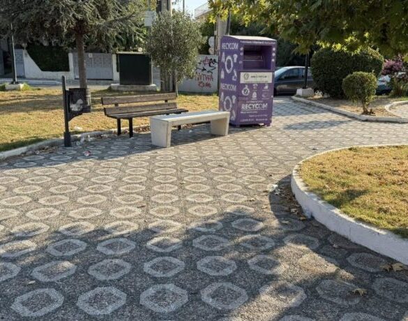 Πάτρα: Βανδαλισμοί στην Πλατεία Μποζαϊτίκων