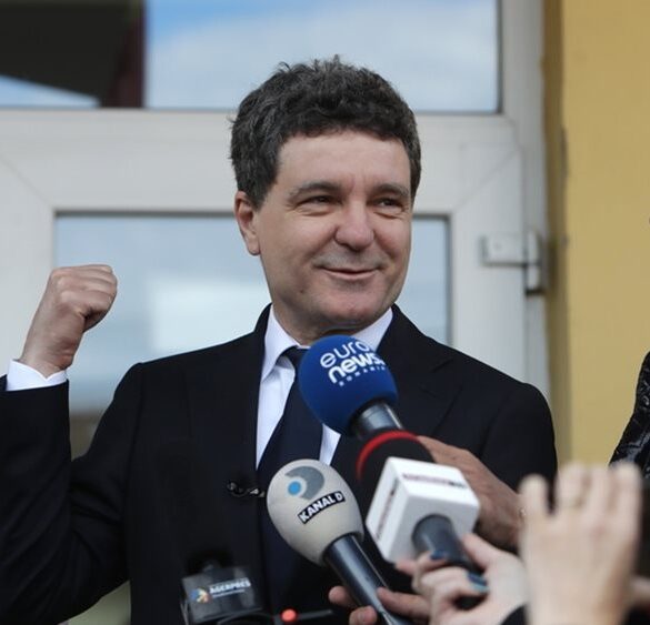 Ρουμανία – Ο φιλοευρωπαίος Νικούσορ Νταν ορκίζεται πρόεδρος