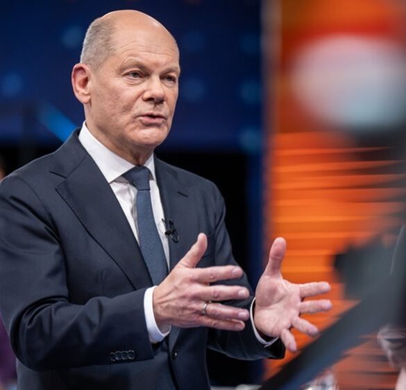 Σολτς : Η άρση των κυρώσεων κατά της Ρωσίας θα ήταν “σοβαρό λάθος”