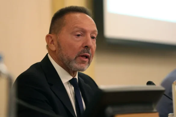 Στουρνάρας – Η ασφαλιστική αγορά μπορεί να αναλάβει ευρύτερο ρόλο στη διαχείριση φυσικών καταστροφών
