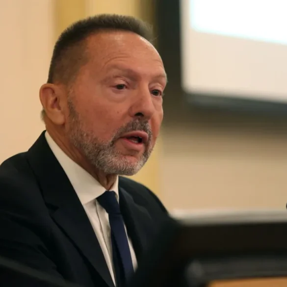 Στουρνάρας – Η ασφαλιστική αγορά μπορεί να αναλάβει ευρύτερο ρόλο στη διαχείριση φυσικών καταστροφών