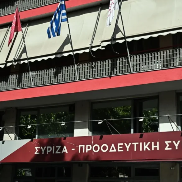 ΣΥΡΙΖΑ: Παραιτήθηκαν ο Γιώργος Μπάκης από διευθυντής της ΚΟ και ο Φοίβος Τσικλιάς από αναπληρωτής εκπρόσωπος