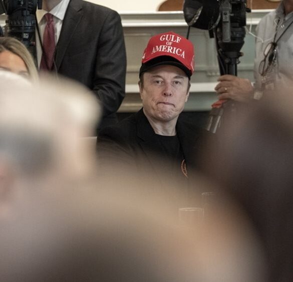 Η Ευρώπη “γυρίζει την πλάτη” στην Tesla – Βουτιά πωλήσεων τον Απρίλιο