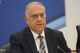 Μειώσεις στις τιμές των βασικών προϊόντων προανήγγειλε ο Θεοδωρικάκος