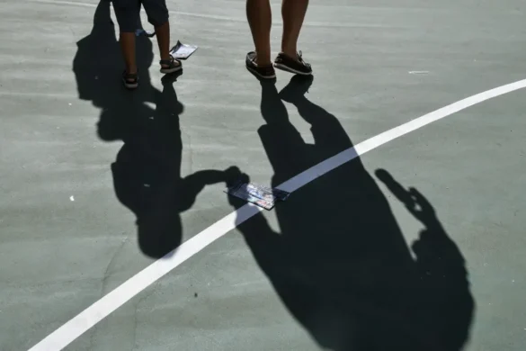 Θεσσαλονίκη : Άγρια συμπλοκή εξωσχολικών με μαθητές σε προαύλιο σχολείου – Πέντε τραυματίες